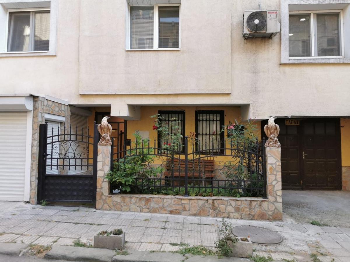 Simona Apartment Burgasz Kültér fotó